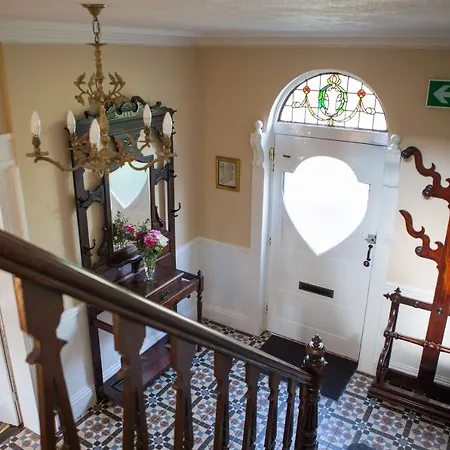 Riverdale House Άθλον