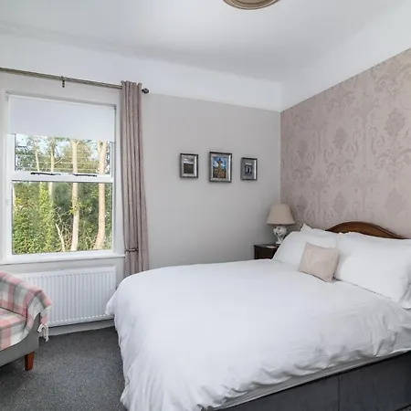 Riverdale House Bed and Breakfast