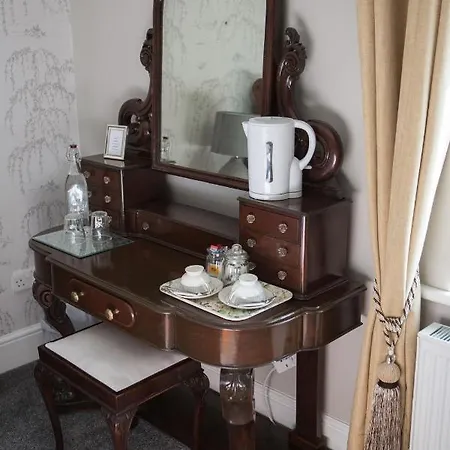 Riverdale House 4* Άθλον